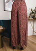 Calça Pantalona com Fenda Estampada Onça