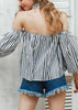 Blusa Listrada Ombro a Ombro com Choker
