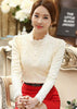 Blusa de Renda com Bordado Manga Longa