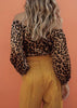 Blusa Cropped Estampa Oncinha com Amarração na Frente