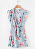 Vestido Curto Florido Decotado na Frente