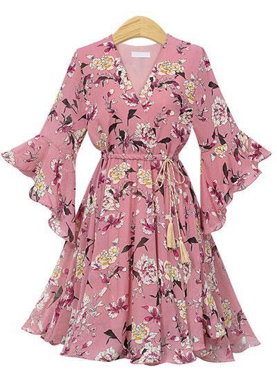 Vestido Floral Manga Flare com Decote Transpassado