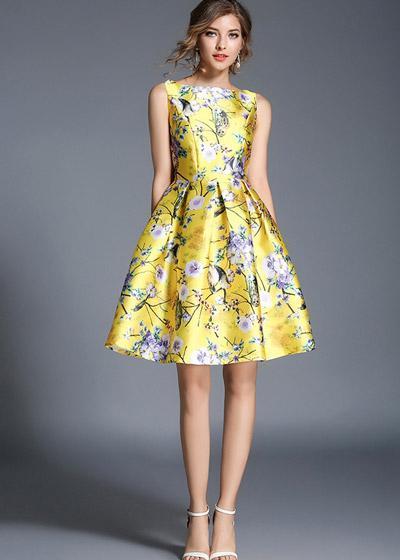 Vestido Godê Curto Estampado de Festa