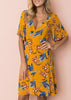 Vestido Floral com Decote Transpassado
