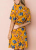 Vestido Floral com Decote Transpassado