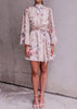 Vestido Floral Curto com Manga Longa
