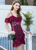 Vestido Curto de Renda com Babado