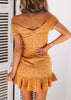 Vestido Curto Ombro Caído com Babado na Barra