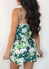 Vestido Curto Florido Colado com Babado