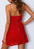 Vestido Curto de Renda com Babado na Barra