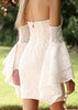 Vestido Curto de Renda Manga Flare Ombro de Fora