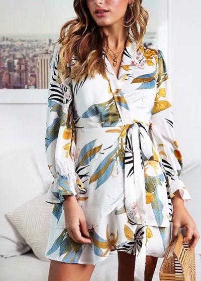 Vestido Estampado Transpassado Curto com Babado