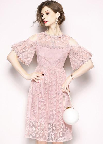 Vestido de Renda Ombro Vazado