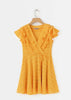 Vestido Curto Rodado Decote Profundo e Babado