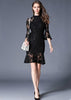 Vestido de Renda Curto Manga Flare com Babado