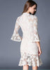 Vestido de Renda Curto Manga Flare com Babado