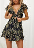 Vestido Curto Florido Rodado Decote Profundo