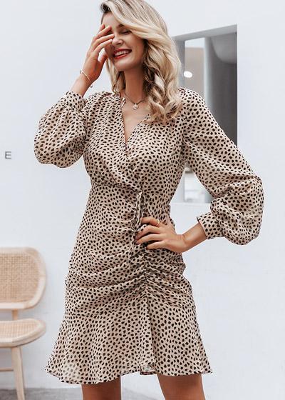 Vestido Curto Estampado com Babado Manga Longa