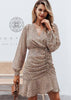 Vestido Curto Estampado com Babado Manga Longa