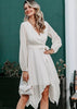 Vestido Curto Branco com Corte Assimetrico