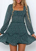 Vestido Curto Manga Longa Estampado com Babado na Barra