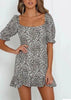 Vestido Curto Animal Print com Babado na Barra