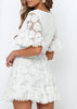 Vestido Branco Curto Rodado Renda Manga Flare
