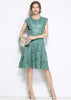 Vestido Curto Renda Manga com Babado