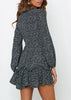 Vestido Curto Florido com Babado na Barra