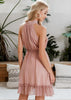 Vestido Curto Casual com Babado na Barra