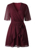 Vestido Curto Casual Solto com Babado na Frente
