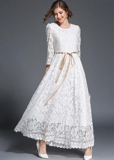 Vestido Longo de Renda Branco com Manga