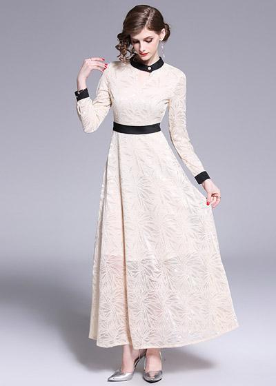 Vestido de Renda Longo Evase Manga Longa