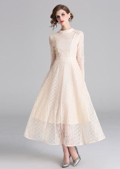 Vestido Evase de Renda Longo Manga Longa