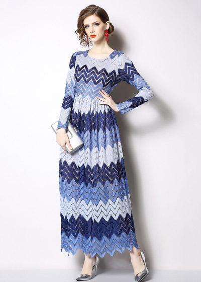 Vestido de Renda Longo Evasê Manga Comprida