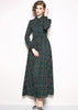 Vestido Longo Estampado Xadrez Manga Longa