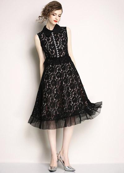 Vestido de Renda Preto com Pedraria