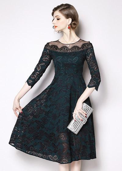 Vestido Midi de Renda com Manga