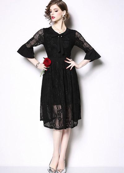 Vestido Midi Evasê Renda Laço na Gola