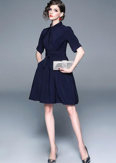 Vestido Curto Rodado Gola Alta