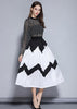 Vestido Evase Midi Preto e Branco com Renda