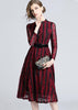 Vestido Midi Evasê Renda Guipir com Cinto