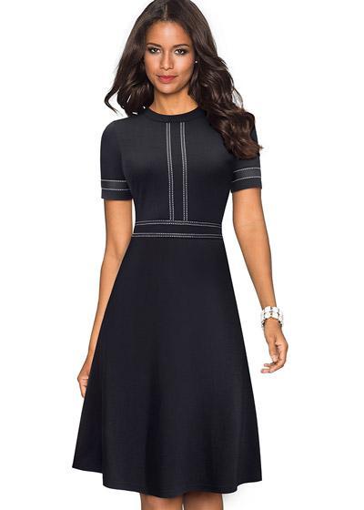 Vestido Evase Midi Preto Manga Curta