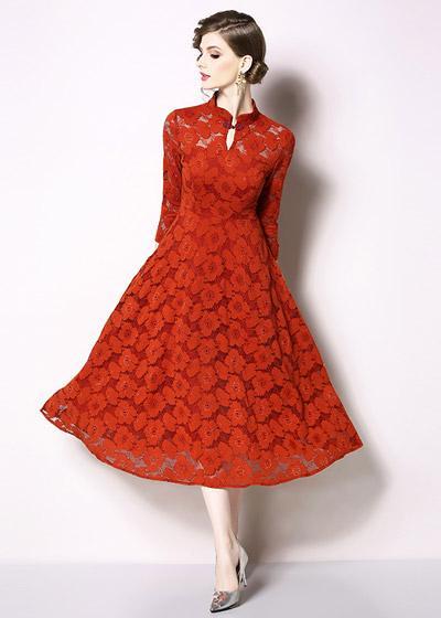 Vestido Midi Evase de Renda Gola Gota com Manga