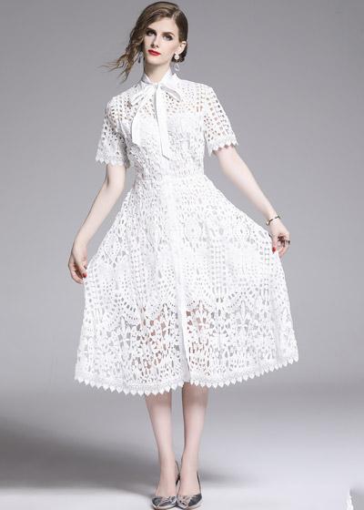 Vestido Midi Evase Renda Guipir Gola Laço Evangélico