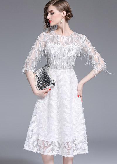 Vestido Evase Midi Branco com Pedraria Festa