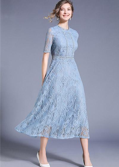 Vestido com Manga Curta de Renda