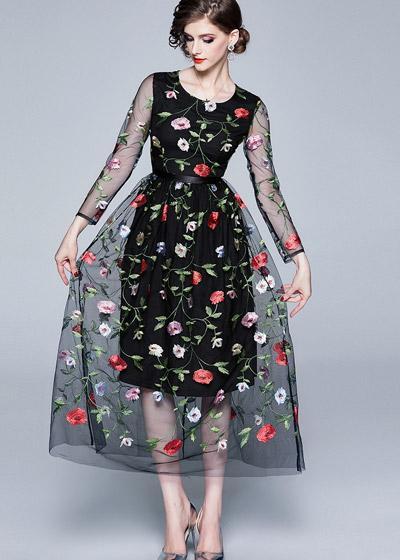 Vestido Midi Tule Bordado Preto Manga Longa