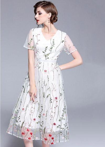 Vestido Tule Branco Bordado Floral para Festa