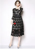 Vestido Midi de Renda Preta Decote Redondo